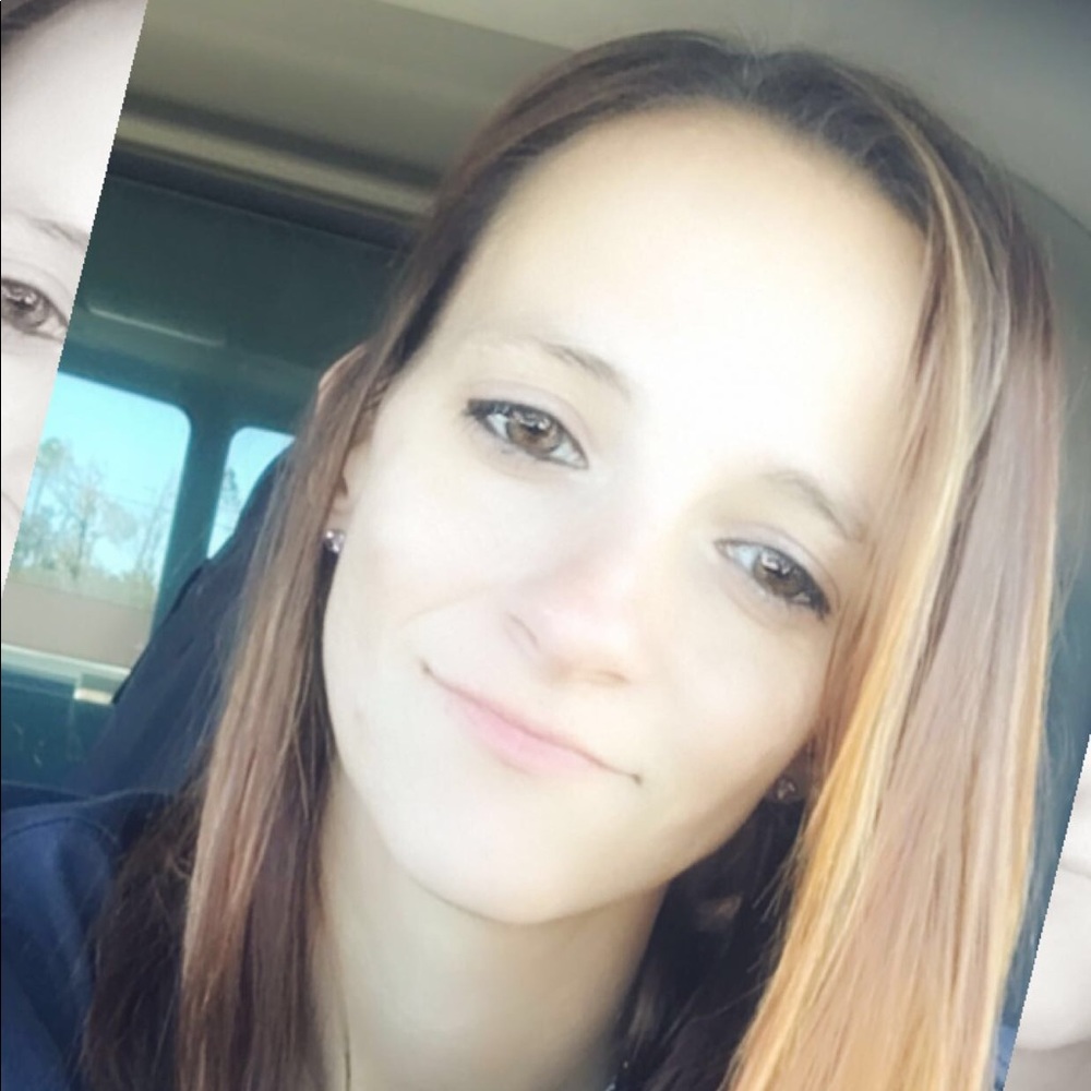 Meet your Posher, Brittney